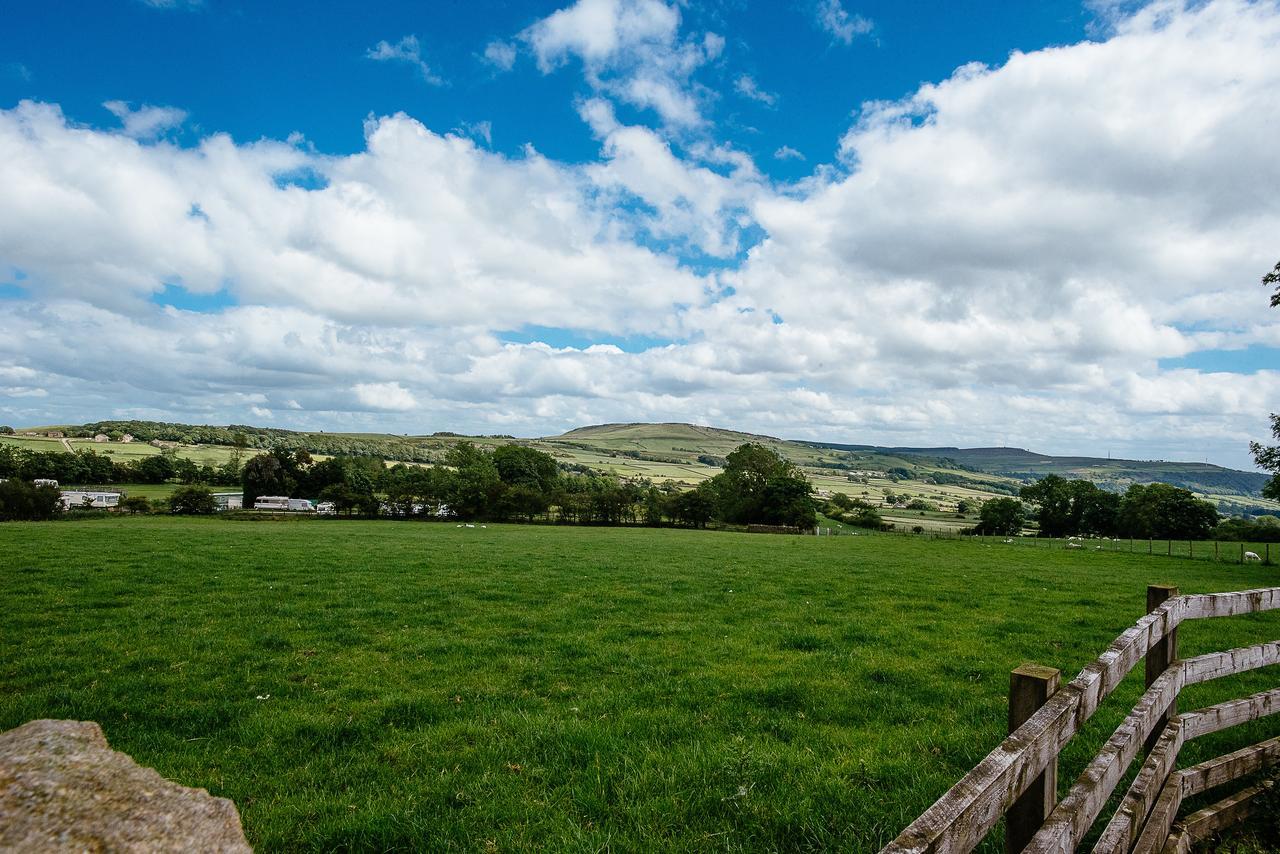 Bed and Breakfast Pickersgill Manor Farm Silsden Экстерьер фото
