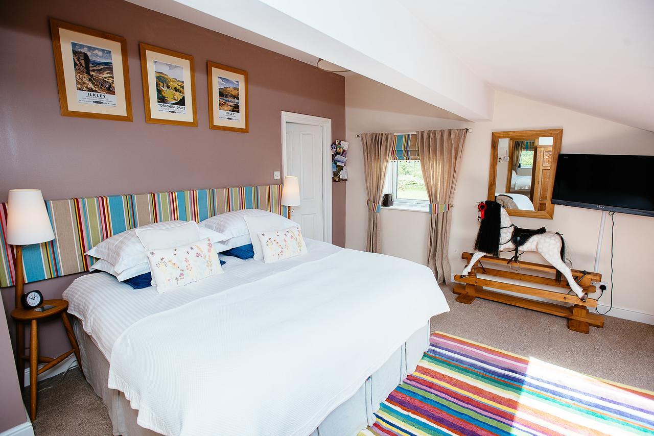 Bed and Breakfast Pickersgill Manor Farm Silsden Экстерьер фото